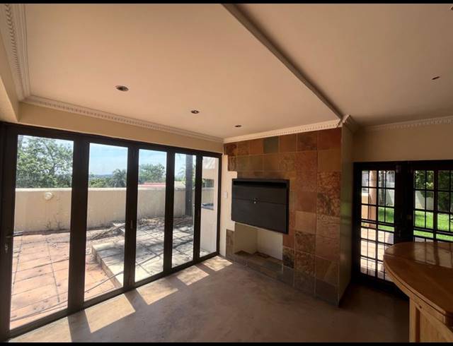 5 BEDROOM HOUSE FOR SALE IN WATERKLOOF HEIGHTS